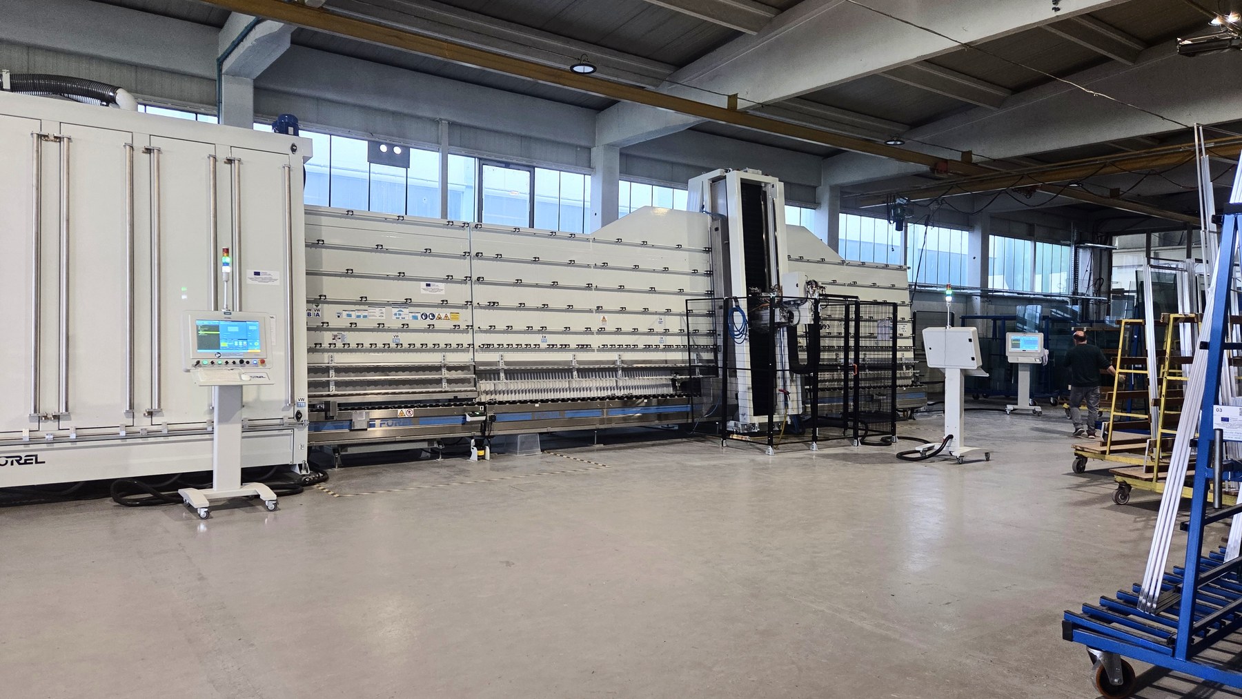 Linija Forel za IZO staklo do 4000 × 2500 mm