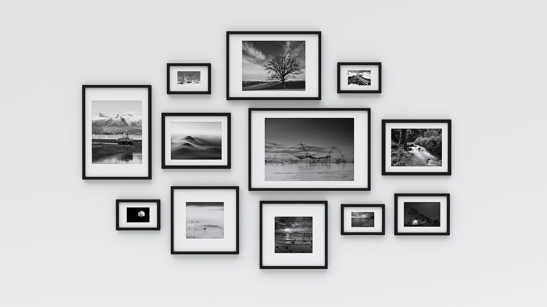 Fotografije s paspartuom u crnim ramama